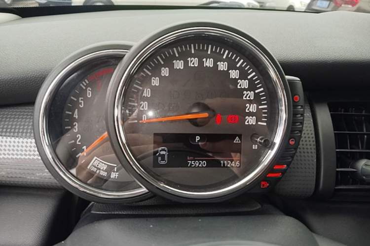 Used MINI 2014 1.5T COOPER Fun Instrument Cluster
