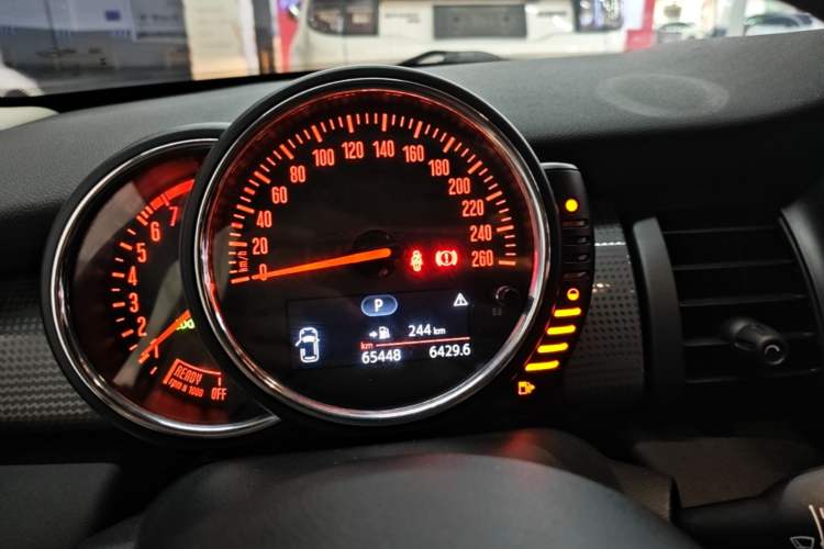 Used MINI 2014 1.5T COOPER Fun Instrument Cluster