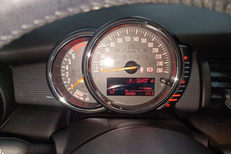 Used MINI 2014 1.5T COOPER Excitement Instrument Cluster