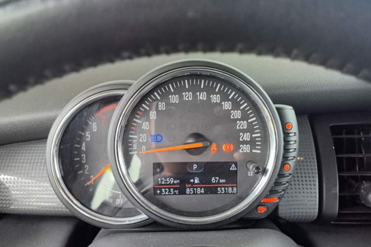 Used MINI 2014 1.5T COOPER Fun Instrument Cluster