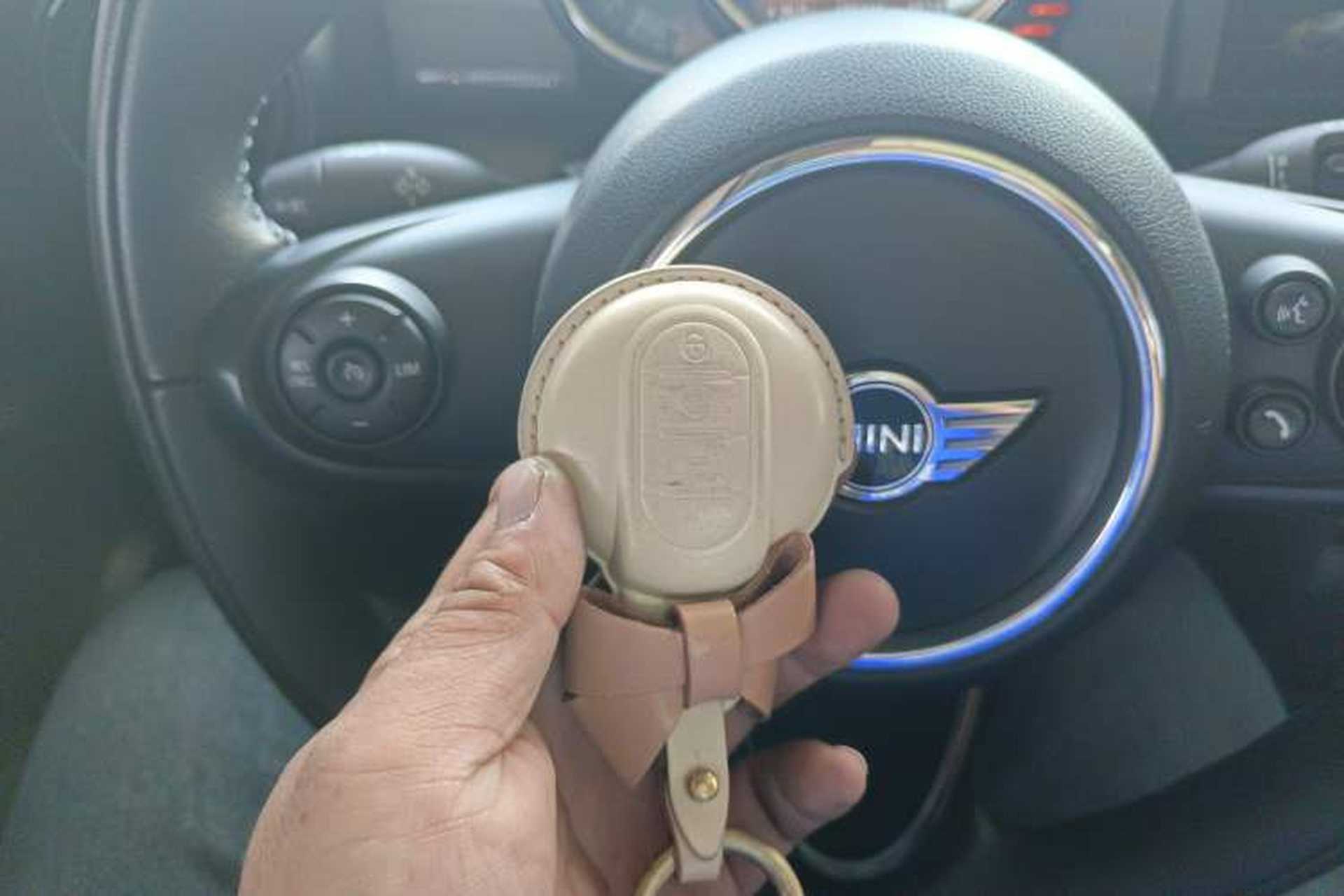 Used MINI 2014 1.5T COOPER Fun Interior 1