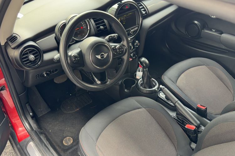 Used MINI 2014 1.5T COOPER Fun Interior 1