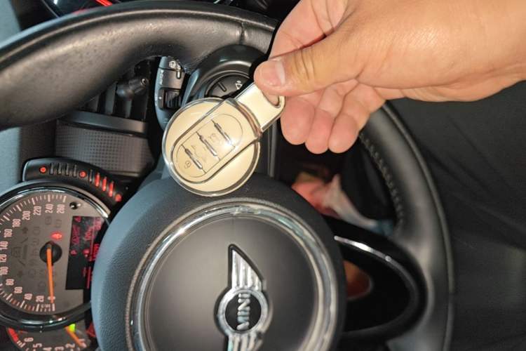 Used MINI 2014 1.5T COOPER Excitement Interior 1