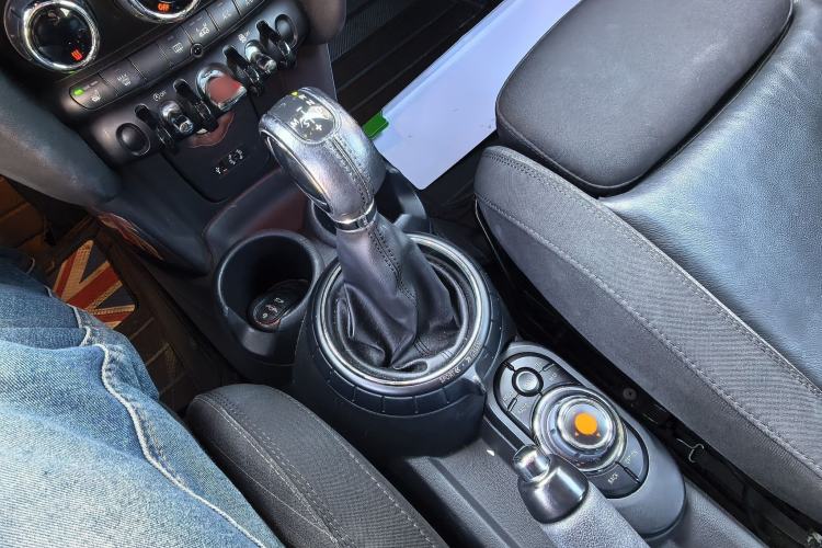 Used MINI 2014 1.5T COOPER Excitement Interior 10
