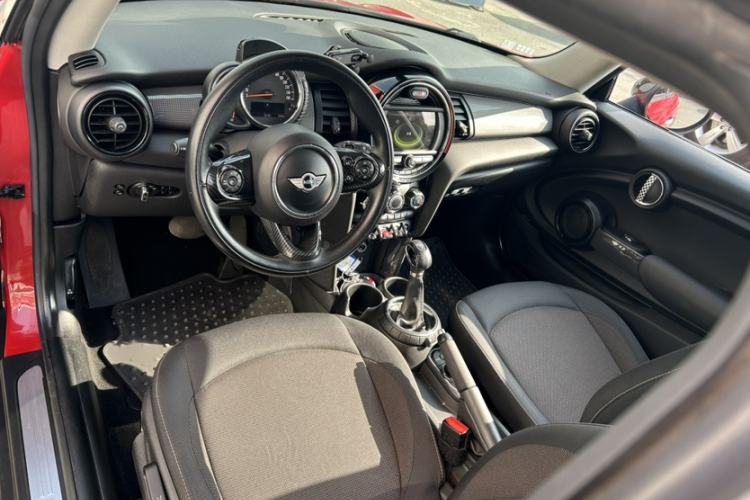 Used MINI 2014 1.5T COOPER Fun Interior 2