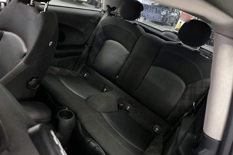 Used MINI 2014 2.0T COOPER S Fun Interior 2