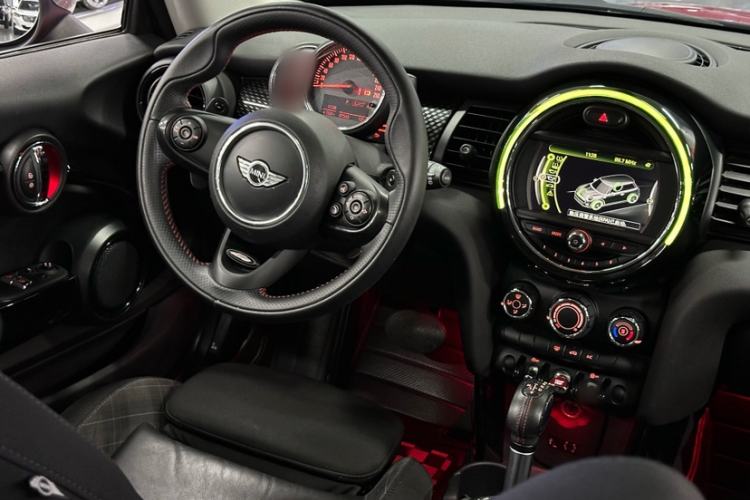 Used MINI 2014 2.0T COOPER S Fun Interior 3