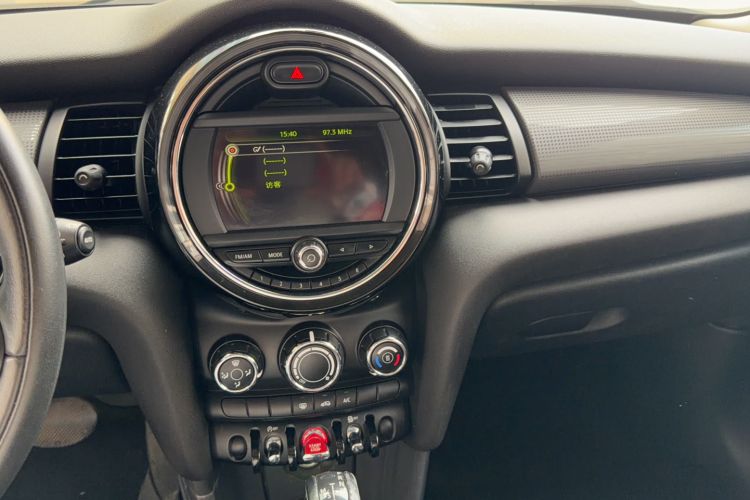 Used MINI 2014 1.5T COOPER Fun Interior 3