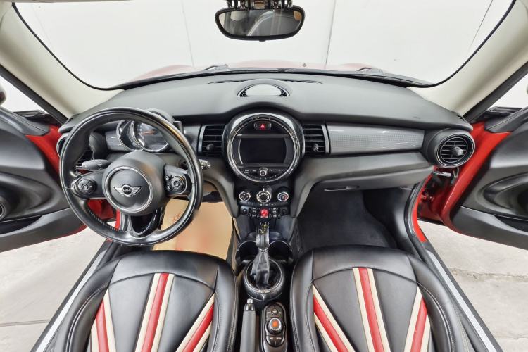 Used MINI 2014 1.5T COOPER Fun Interior 8