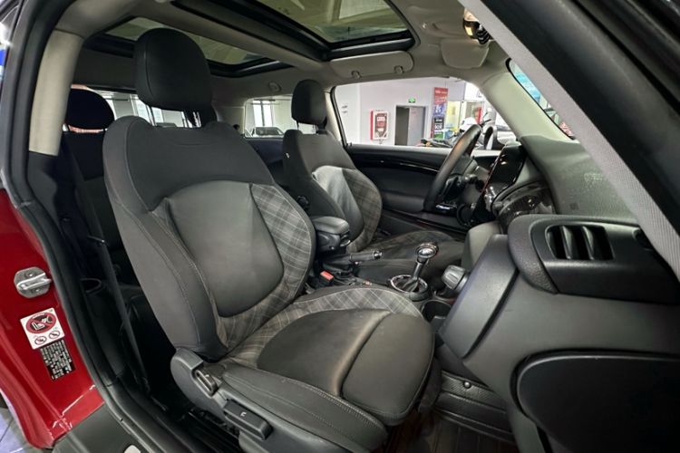 Used MINI 2014 2.0T COOPER S Fun Interior 9