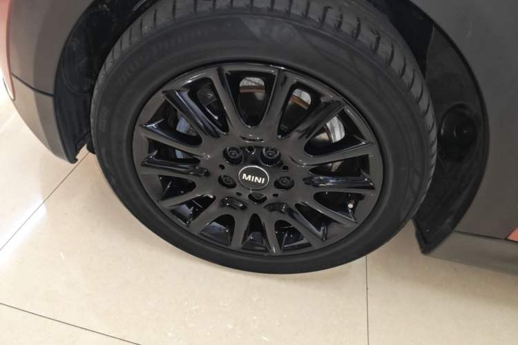Used MINI 2014 1.5T COOPER Fun Left Front Wheel Hub