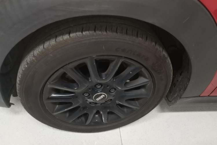 Used MINI 2014 1.5T COOPER Fun Left Front Wheel Hub