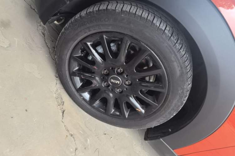 Used MINI 2014 1.5T COOPER Fun Left Front Wheel Hub