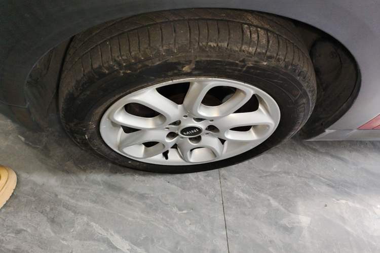 Used MINI 2014 1.5T COOPER Fun Left Front Wheel Hub