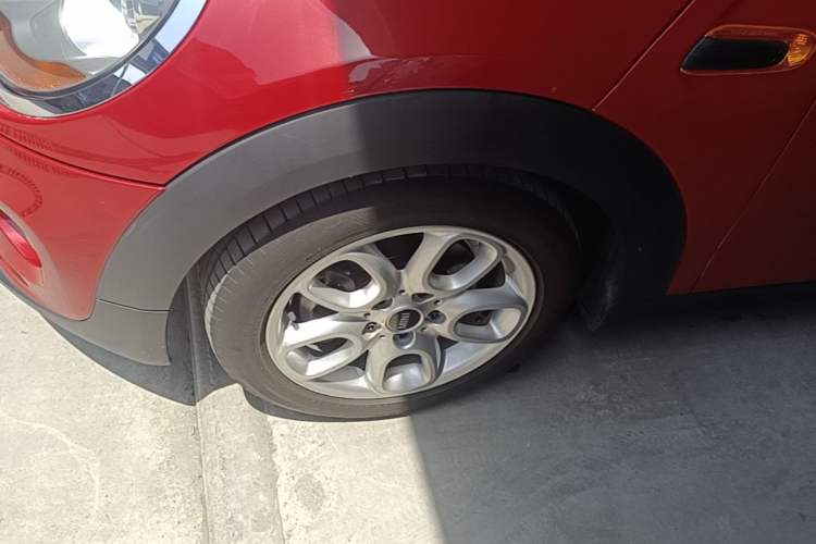 Used MINI 2014 1.2T ONE+ Left Front Wheel Hub