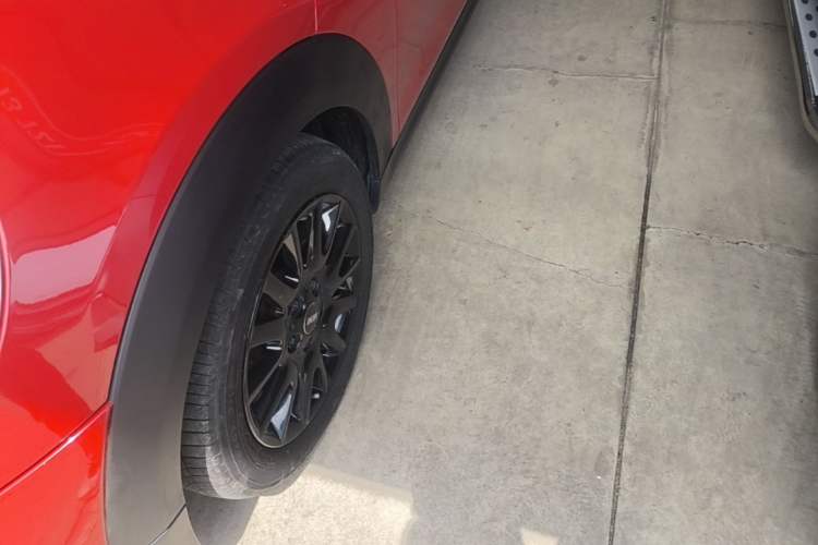 Used MINI 2014 1.5T COOPER Fun Left Front Wheel Hub