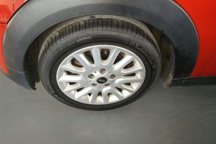 Used MINI 2014 1.5T COOPER Fun Left Front Wheel Hub