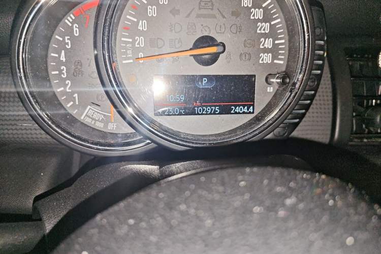 Used MINI 2014 1.5T COOPER Fun Odometer Close Up