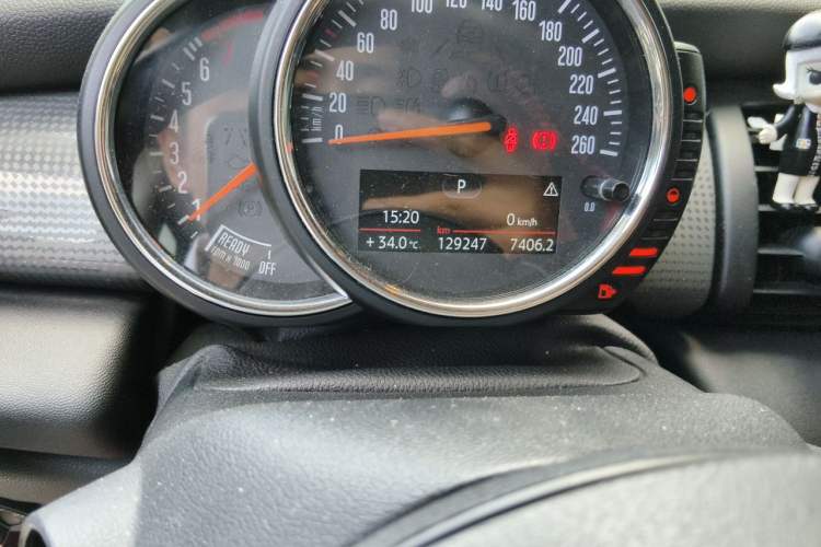 Used MINI 2014 1.5T COOPER Fun Odometer Close Up
