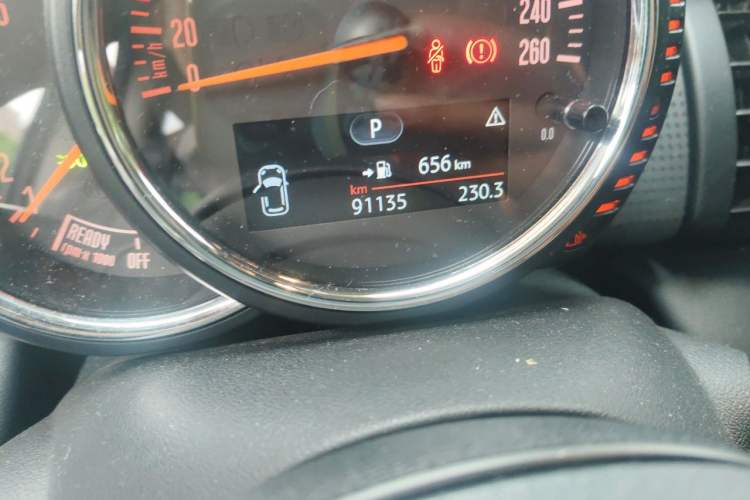 Used MINI 2014 1.5T COOPER Fun Odometer Close Up