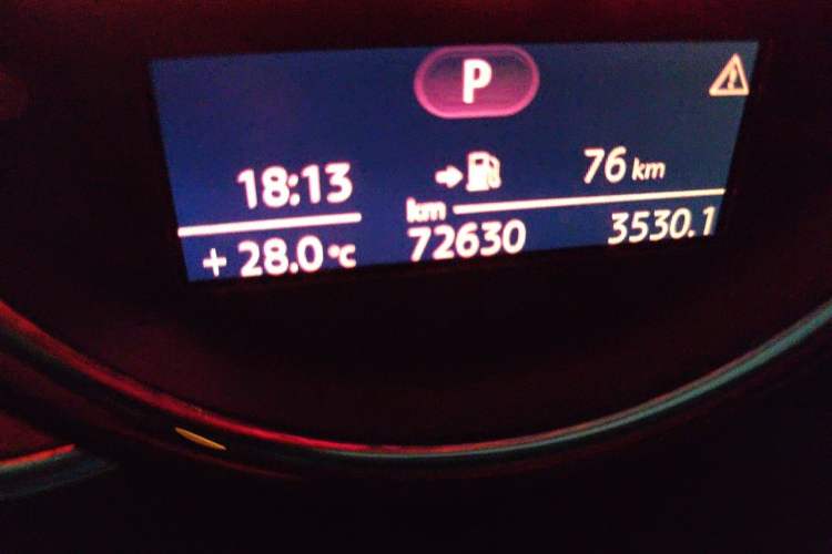 Used MINI 2014 1.5T COOPER Excitement Odometer Close Up