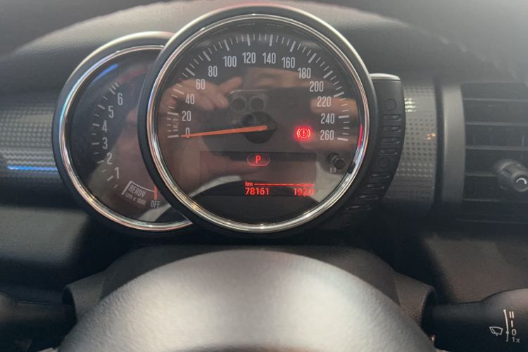 Used MINI 2014 1.5T COOPER Fun Odometer Close Up