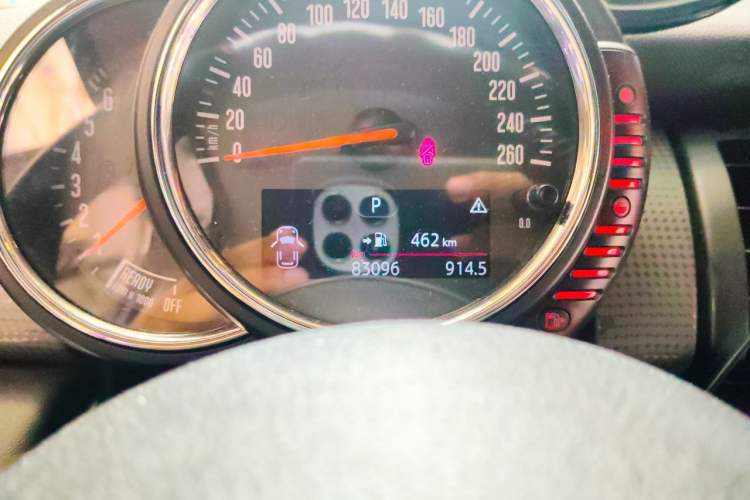Used MINI 2014 1.5T COOPER Fun Odometer Close Up
