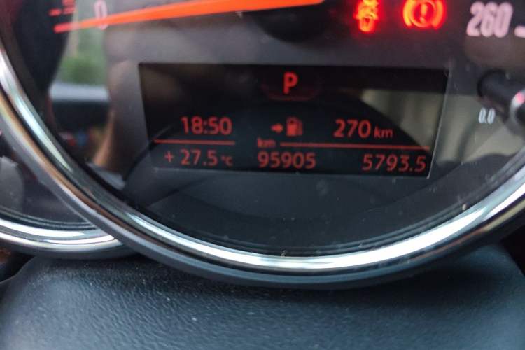Used MINI 2014 1.5T COOPER Fun Odometer Close Up