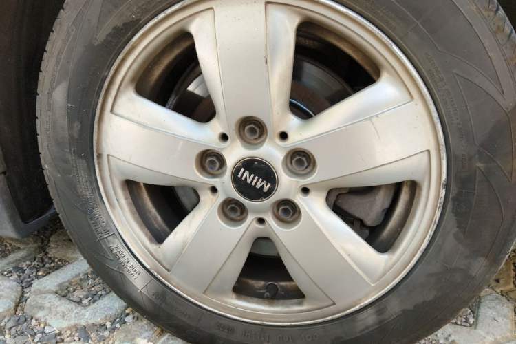 Used MINI 2014 1.2T ONE Right Front Wheel Hub