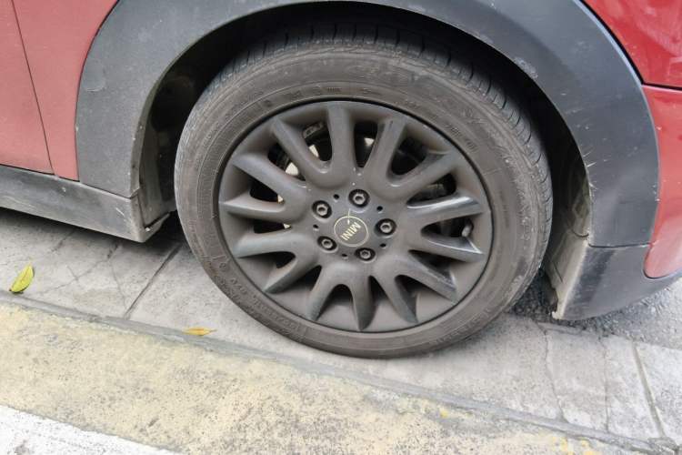 Used MINI 2014 1.5T COOPER Fun Right Front Wheel Hub