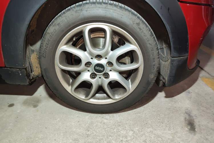 Used MINI 2014 1.5T COOPER Excitement Right Front Wheel Hub