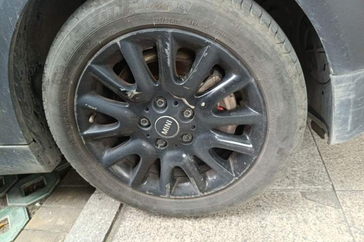 Used MINI 2014 1.2T ONE+ Right Front Wheel Hub