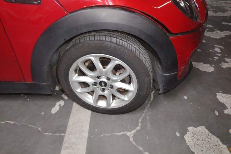 Used MINI 2014 1.2T ONE+ Right Front Wheel Hub