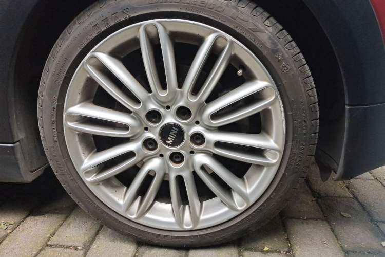 Used MINI 2014 2.0T COOPER S Fun Right Front Wheel Hub