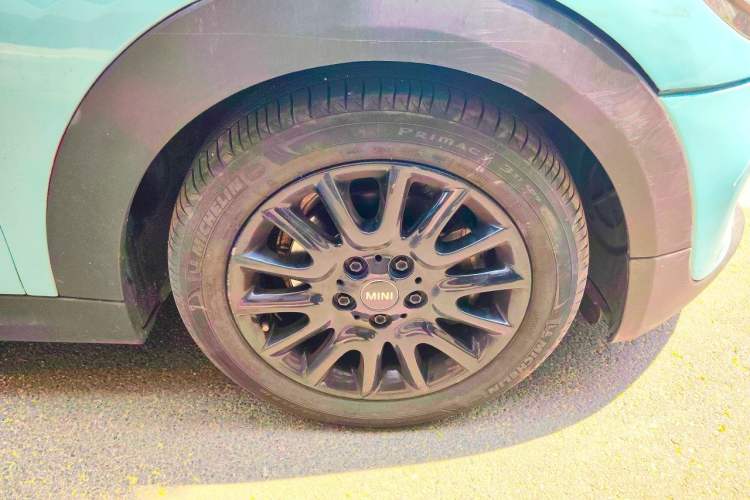 Used MINI 2014 1.5T COOPER Fun Right Front Wheel Hub
