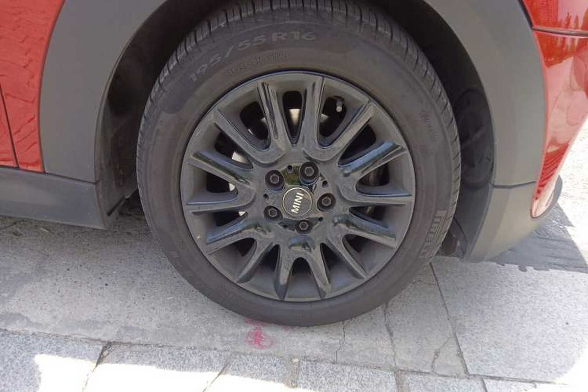 Used MINI 2014 1.2T ONE+ Right Front Wheel Hub