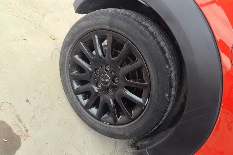 Used MINI 2014 1.5T COOPER Fun Right Rear Wheel Hub