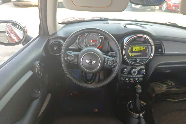 Used MINI 2014 1.5T COOPER Fun Steering Wheel