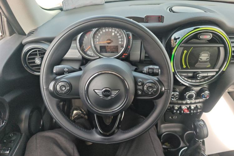 Used MINI 2014 1.5T COOPER Fun Steering Wheel