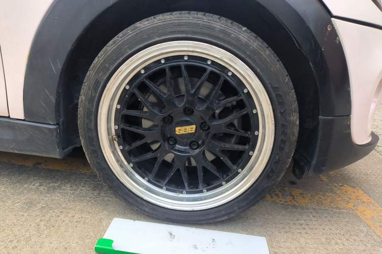 Used MINI 2014 1.2T ONE Right Front Wheel Hub
