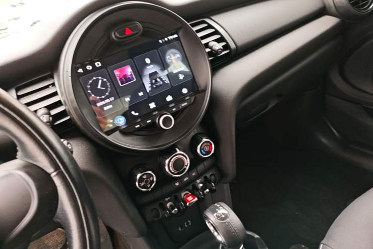 Used MINI 2014 1.2T ONE Audio And AC Panel