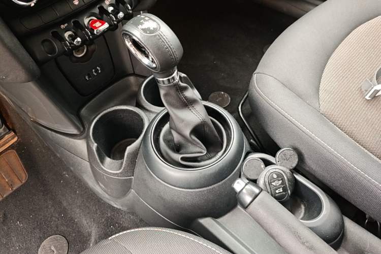 Used MINI 2014 1.2T ONE Gear Lever