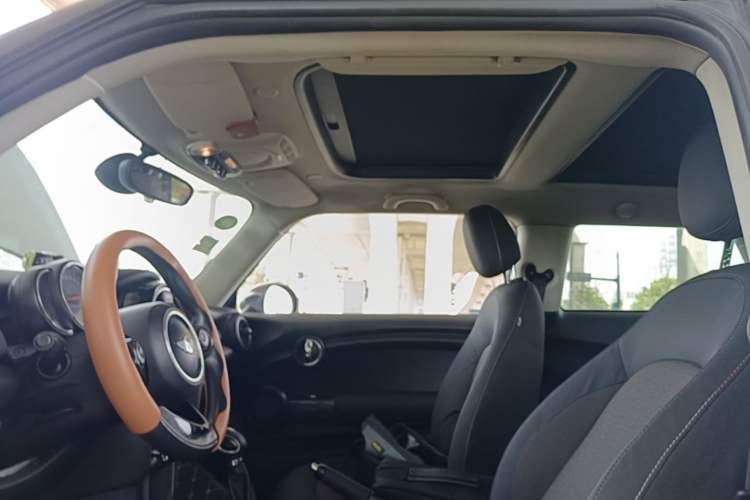 Used MINI 2014 1.5T COOPER Fun Headliner
