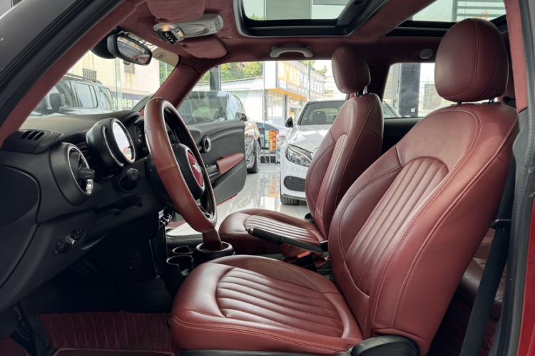Used MINI 2014 1.2T ONE+ Interior 10