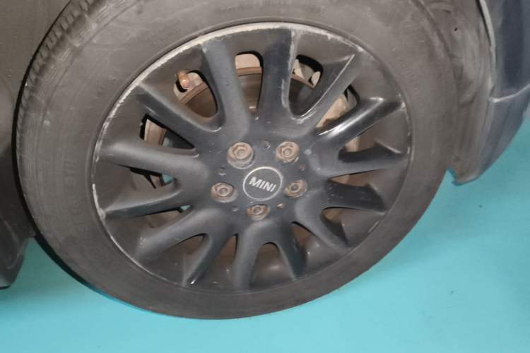 Used MINI 2014 1.2T ONE+ Right Front Wheel Hub