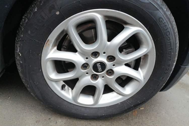 Used MINI 2014 1.5T COOPER Excitement Right Front Wheel Hub