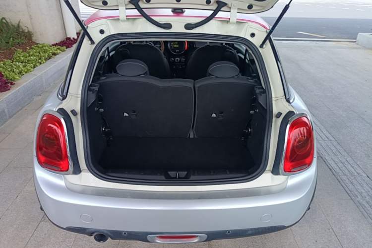 Used MINI 2014 1.5T COOPER Fun Trunk