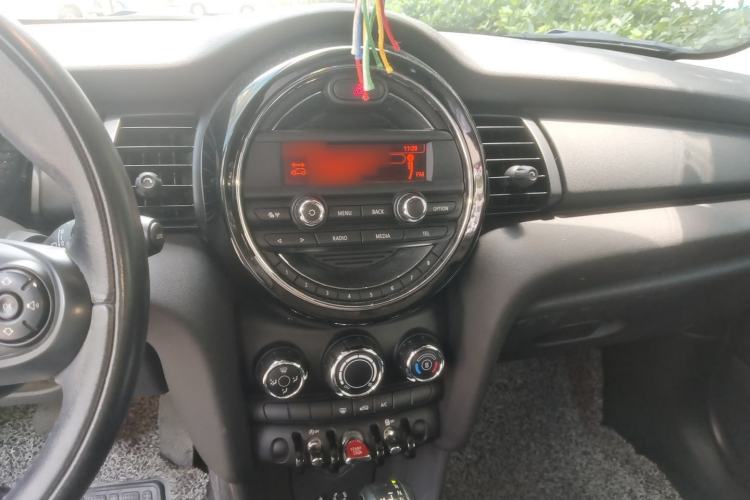 Used MINI 2014 1.2T ONE+ Audio And AC Panel
