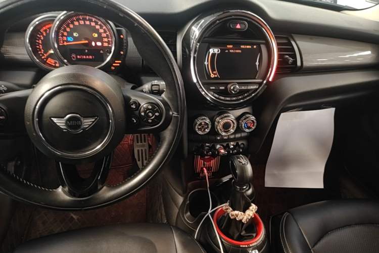 Used MINI 2014 1.5T COOPER Fun Audio And AC Panel