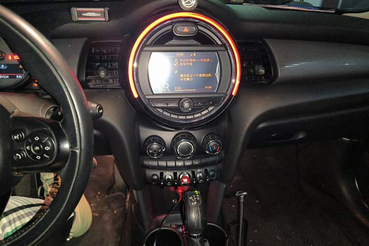 Used MINI 2014 1.5T COOPER Fun Audio And AC Panel